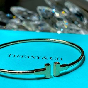 Tiffany T Wire Bracelet in 18k Gold